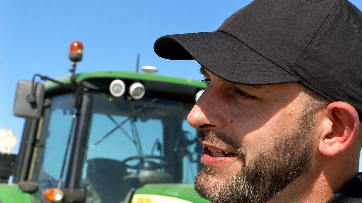 Sergio González, agricultor y técnico agrario: Hay días que arrancas el tractor sabiendo que el gasto mínimo roza los 3.000 euros